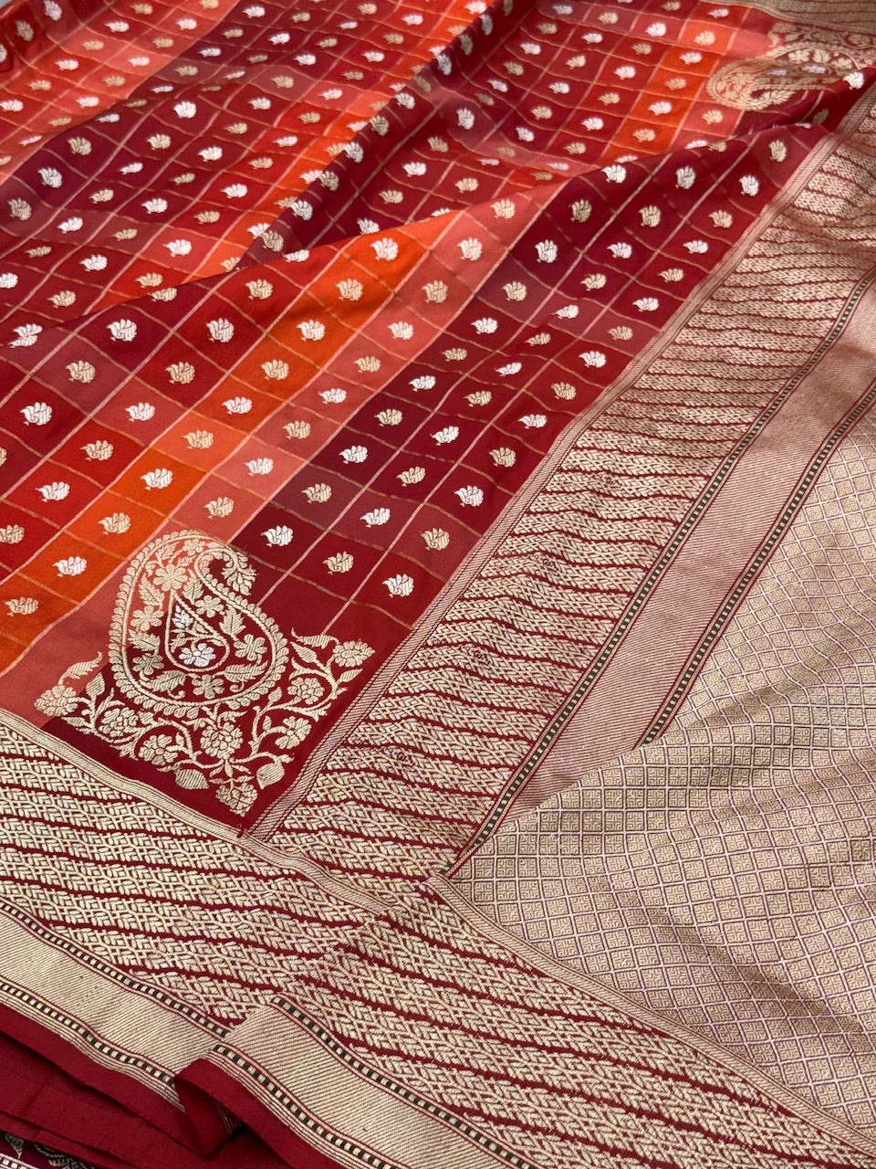 Rangkaat Handwoven Banarasi Saree - Image 15