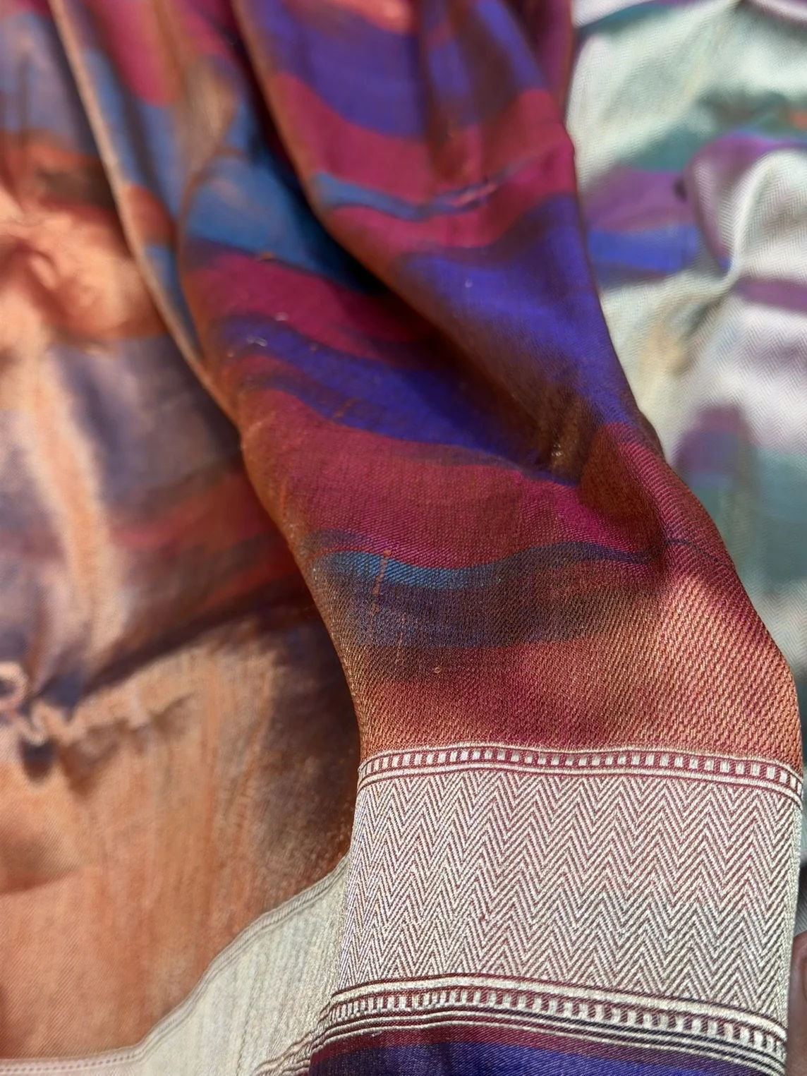 Rainbow Handwoven Pure Banarasi Satin Silk Saree – Authentic Kadwa Weave - Image 2