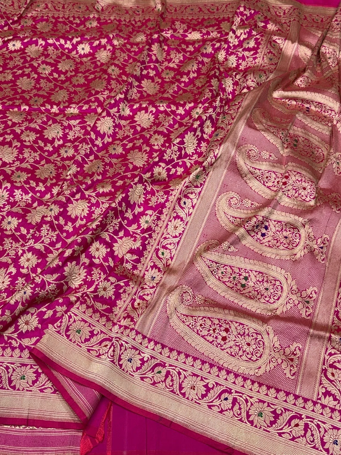 Rani Pink Handwoven Banarasi Pure Silk Saree - Image 3