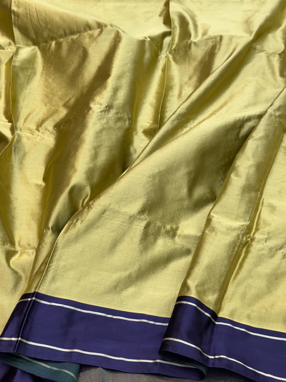 Handwoven Pure Banarasi Satin Tanchoi Silk Saree - Image 5