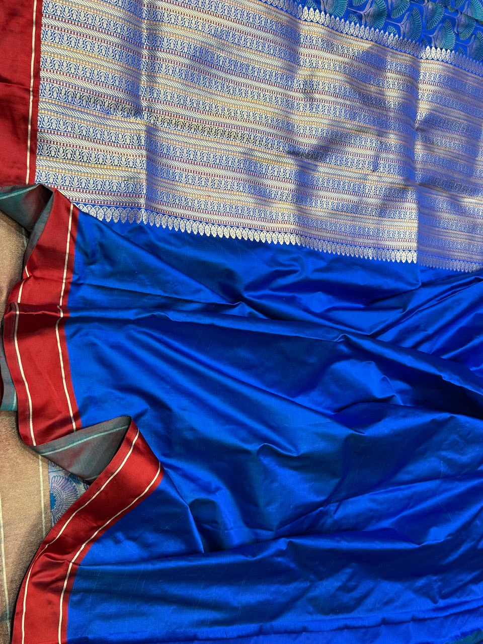 Handwoven Pure Banarasi Satin Tanchoi Silk Saree - Image 9