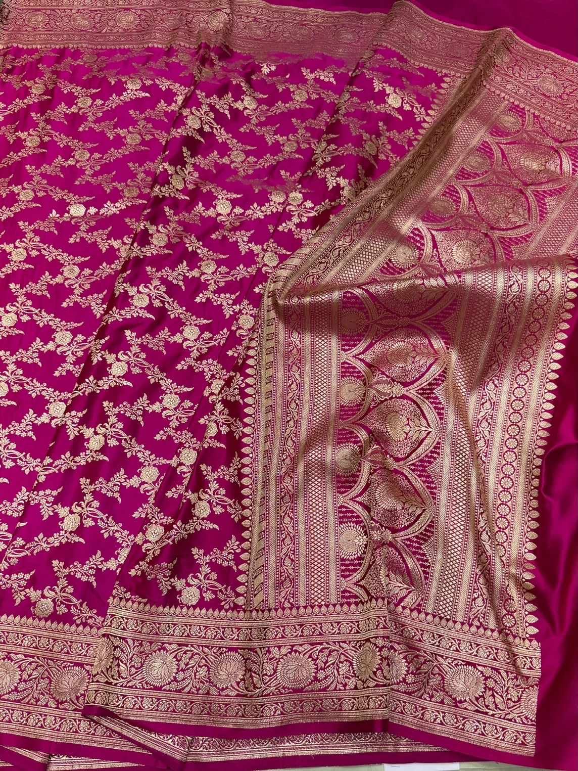 Rani Pink Handwoven Vintage Pure Banarasi Satin Silk Saree - Image 3