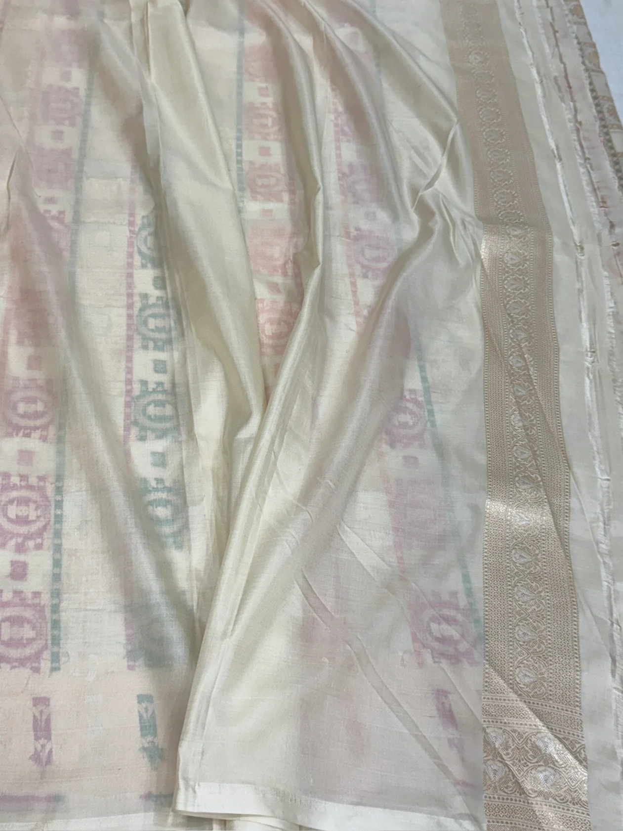 Banarasi Minakari Pure Katan Silk Saree | Pure Silk | Minakari Work | Cutwork Technique | Banarasi Katan Silk Saree - Image 17