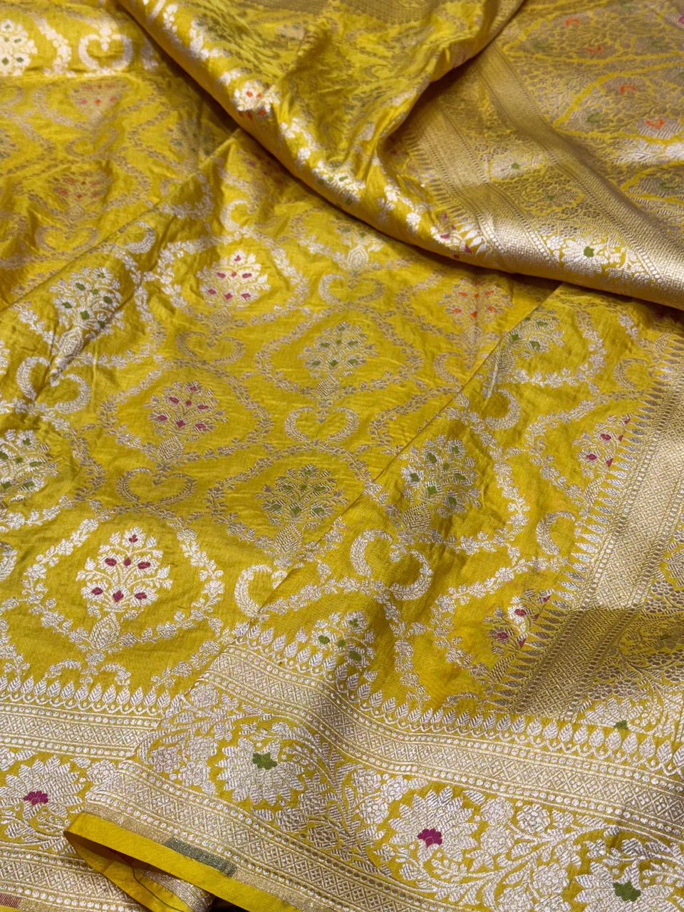 Banarasi Minakari Pure Katan Silk Saree | Pure Silk | Minakari Work | Cutwork Technique | Banarasi Katan Silk Saree - Image 11