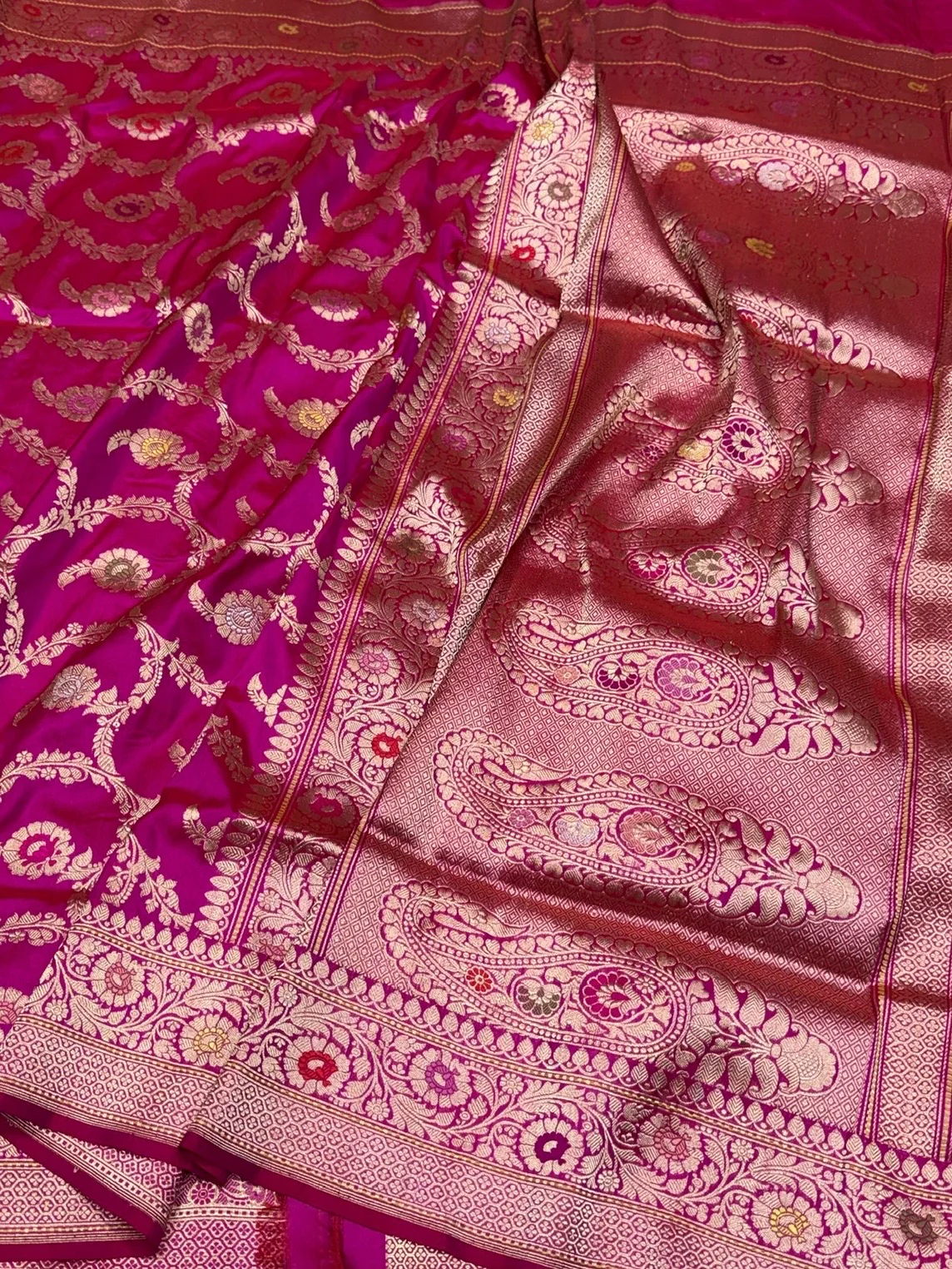 Rani Pink Handwoven Pure Banarasi Silk Saree – Kadwa Weave in 100% Katan Mulberry Silk - Image 3