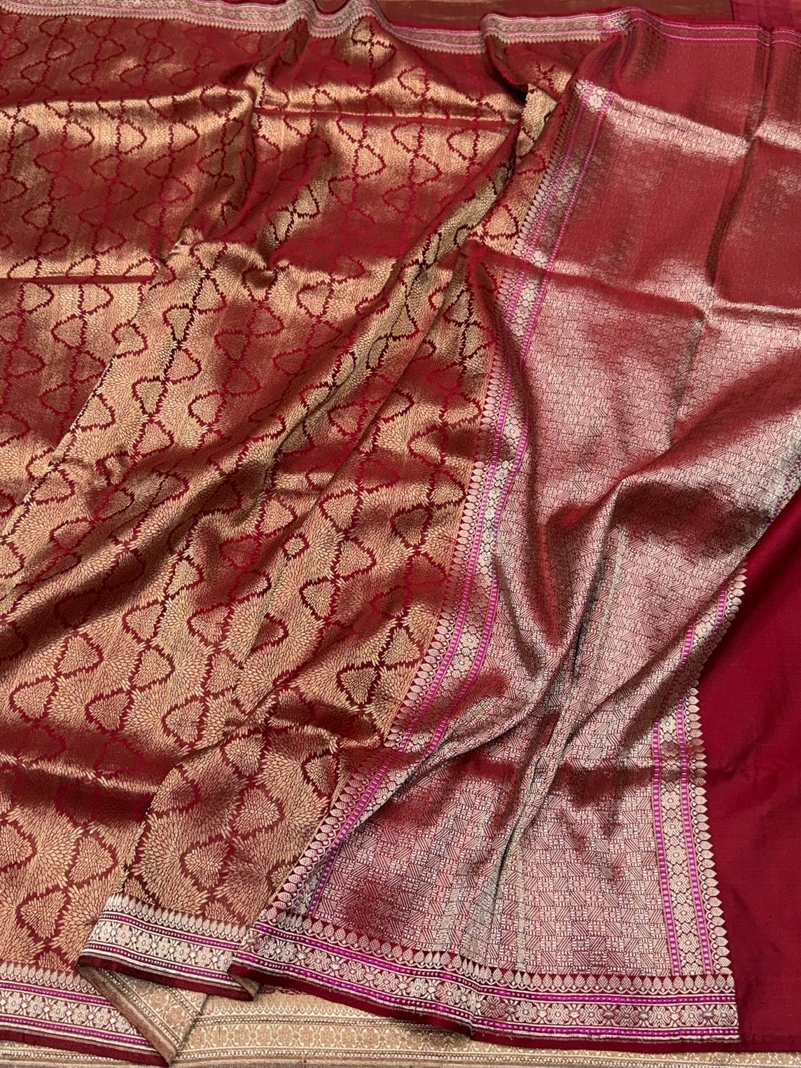 Red Handwoven Pure Banarasi Brocade Saree – Kadwa Katan Silk | Authentic Banaras Handloom - Image 3