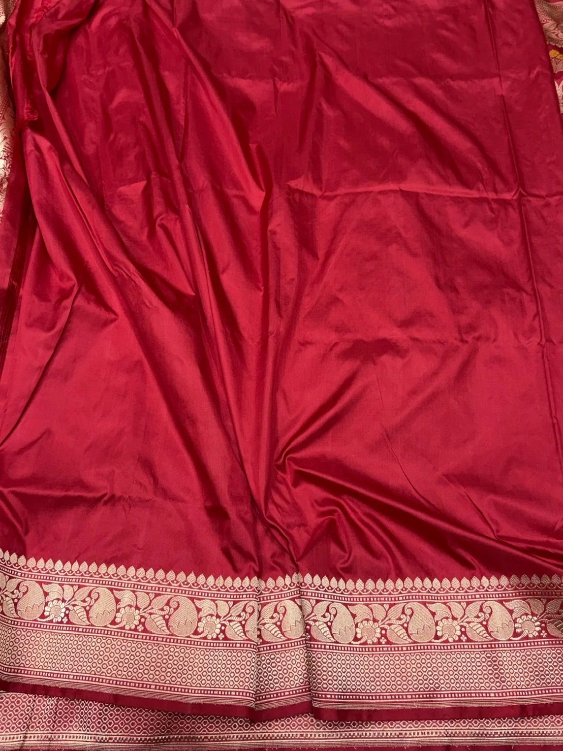 Red Handwoven Pure Banarasi Silk Saree in Kadwa Weave – 100% Katan Mulberry Silk - Image 2