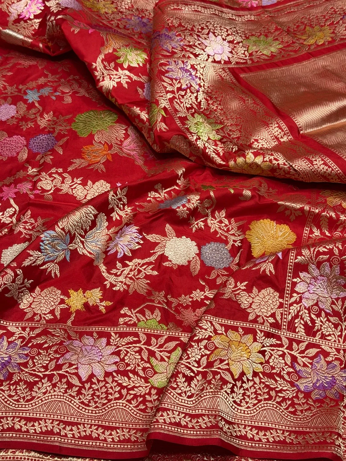 Red Handwoven Pure Banarasi Silk Saree in Kadwa Weave