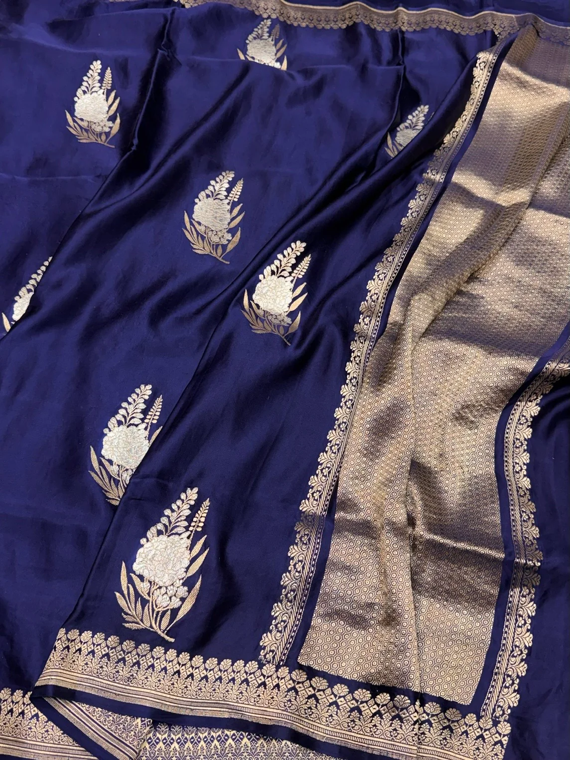 Navy Blue Handwoven Pure Mashru Banarasi Satin Silk Saree - Image 3