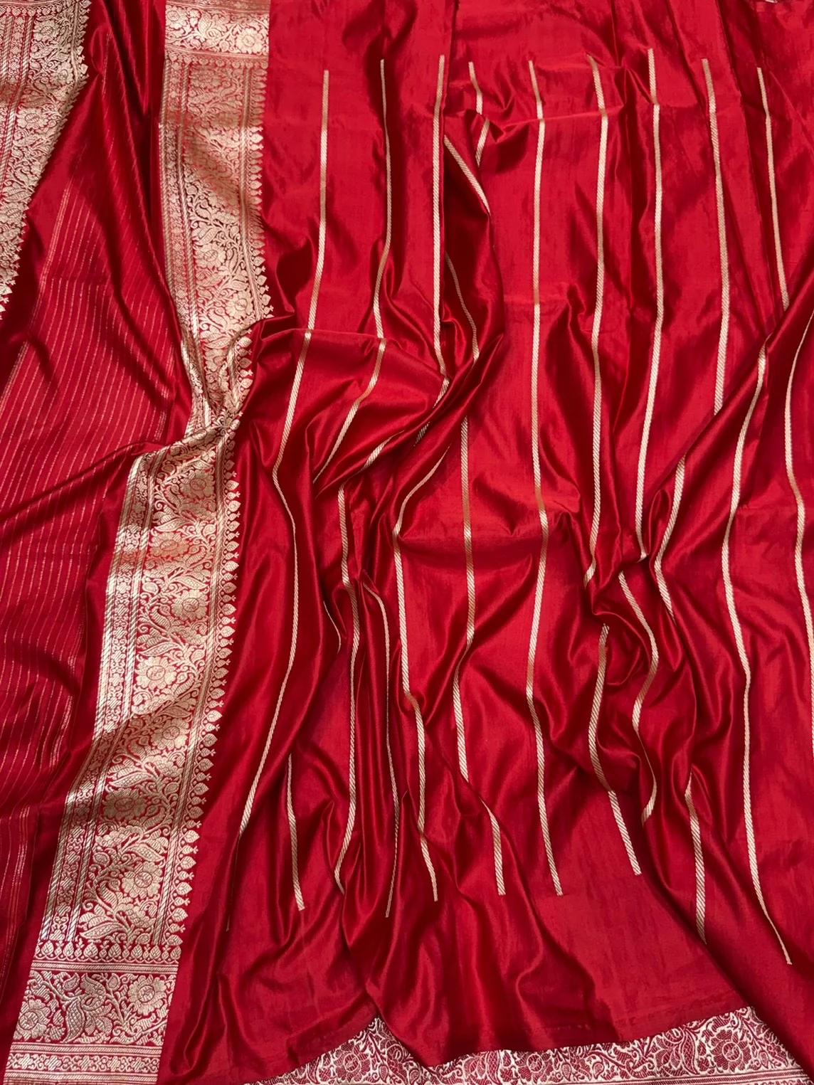 Red Handwoven Vintage Pure Banarasi Satin Silk Saree – Cutwork Weave, Pure Satin Silk - Image 2