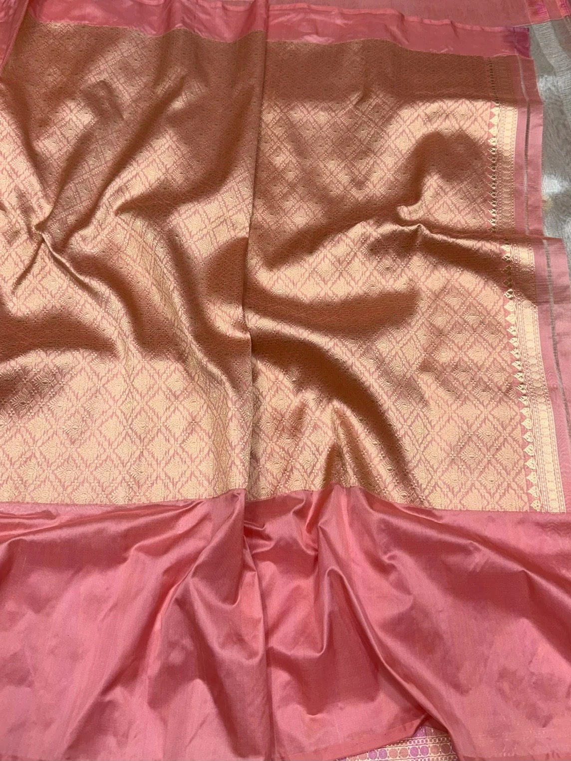 Rose Gold Handwoven Banarasi Pure Tissue Saree - Image 2