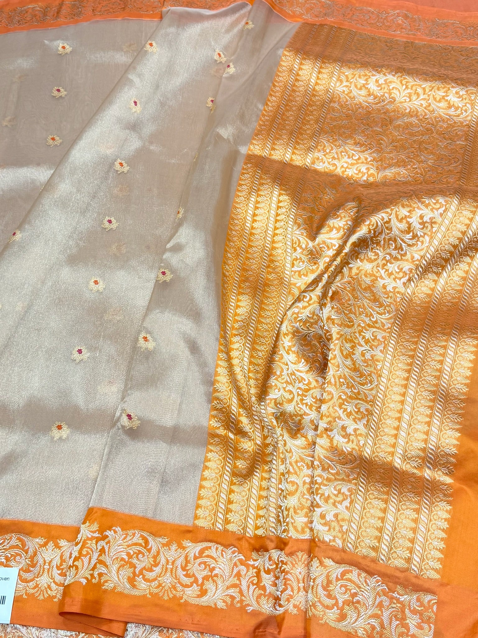 Rose Gold Handwoven Banarasi Pure Tissue Saree - Image 3