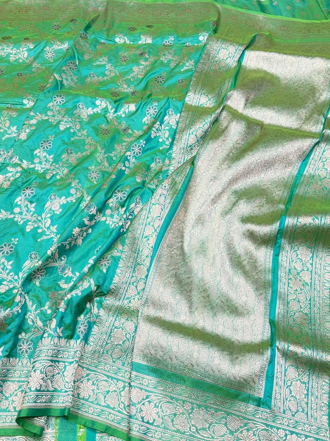 Banarasi Minakari Pure Katan Silk Saree | Pure Silk | Minakari Work | Cutwork Technique | Banarasi Katan Silk Saree - Image 18