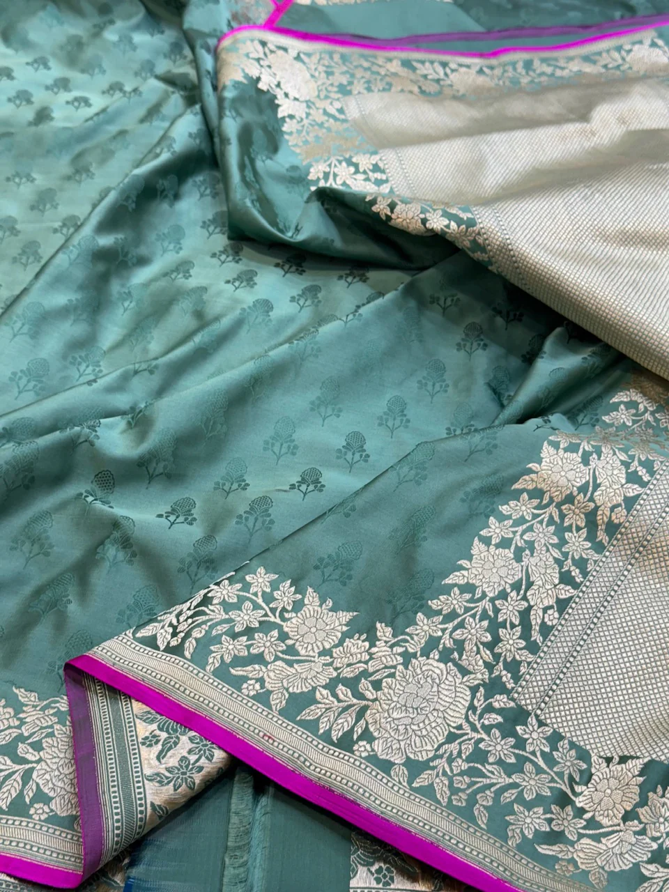 Rose Border Handwoven Pure Banarasi Satin Tanchoi Silk Saree - Image 9