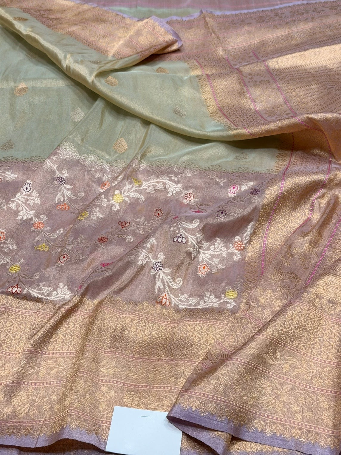 Soft Sea Green Handwoven Pure Banarasi Tissue Saree in Kadwa Weave | Pure Katan Tissue Silk