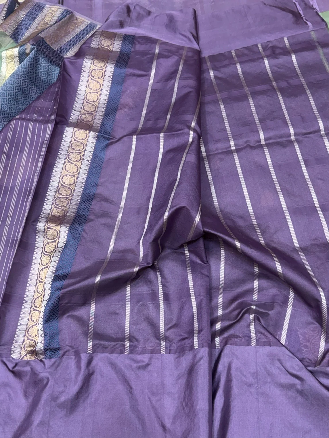 Soft Sea Green Handwoven Pure Banarasi Tissue Saree in Kadwa Weave | Pure Katan Tissue Silk - Image 3