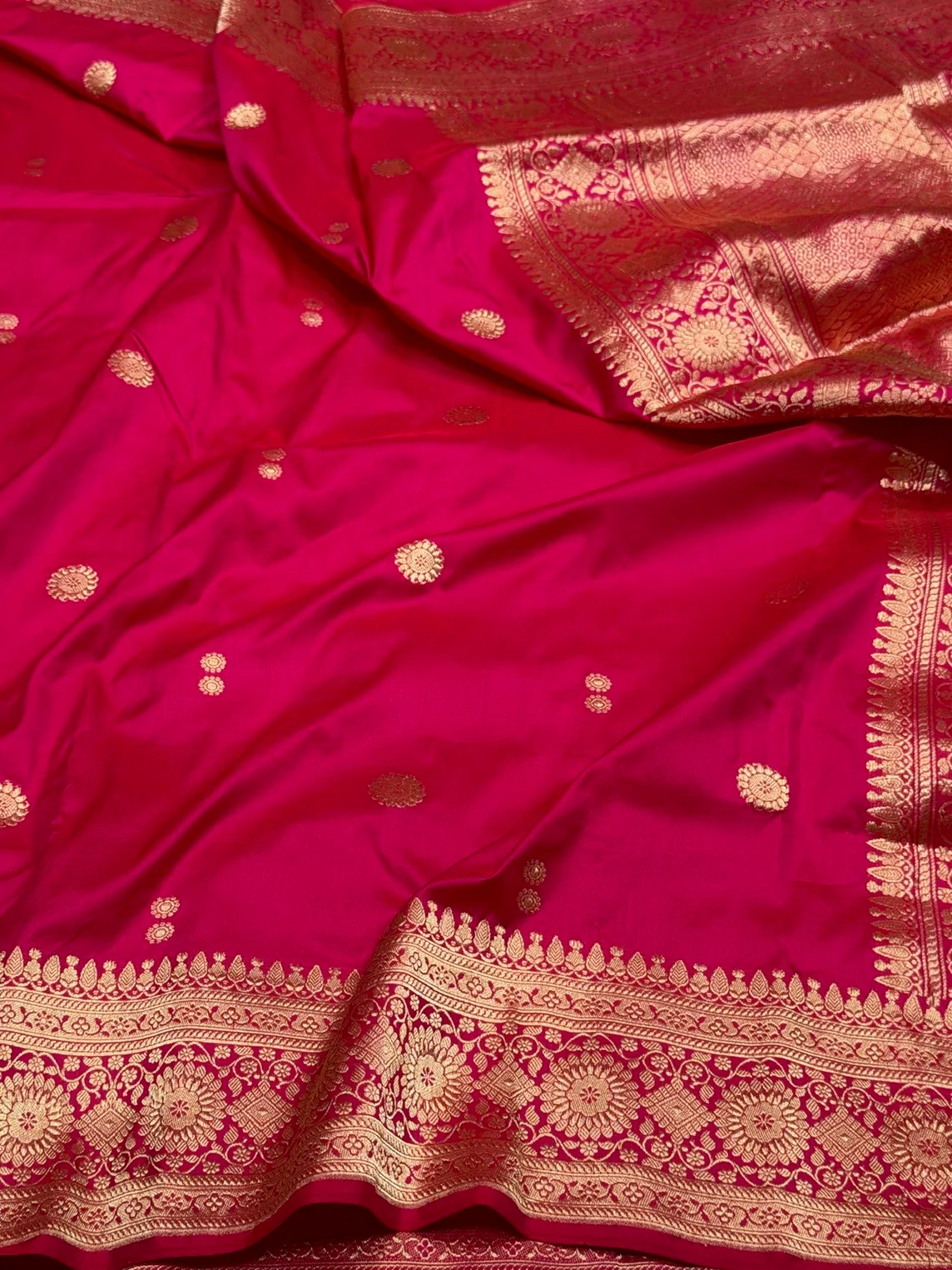 Rani Pink Vintage Handwoven Pure Banarasi Silk Saree