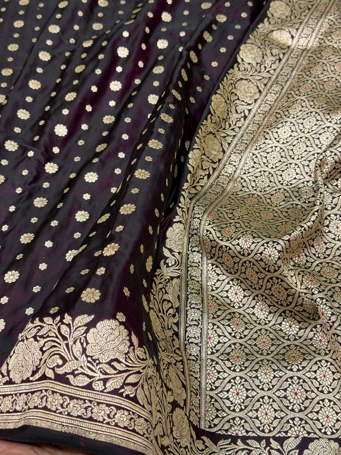 Wine Vintage Banarasi Pure Satin Silk Brocade Saree – Luxury Cutwork Wedding & Festive Saree - Image 3